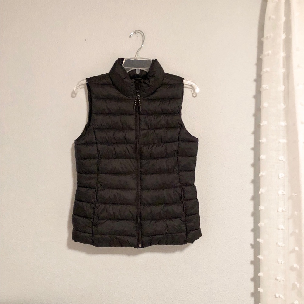 GAP puffer vest